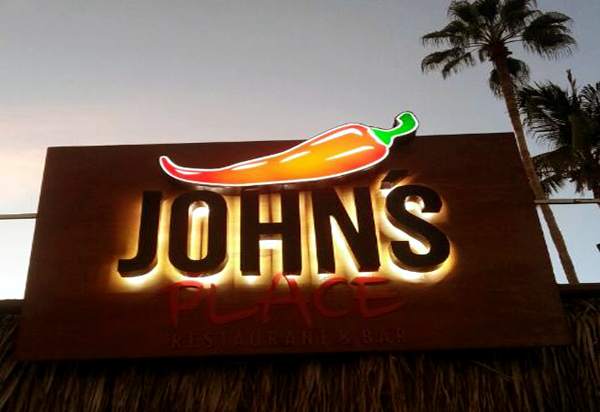 John's Place - Restaurant and Bar — photograph 11